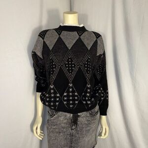 Vintage 1980s–1990s Black & Gray Argyle Knit Sweater